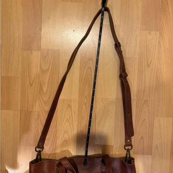 Portland Leather goods bag - Picture 8 of 9